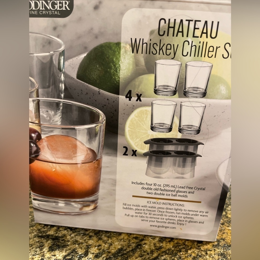 GODINGER FINE CRYSTAL CHATEAU WHISKEY CHILLER SET‎ 4 glasses 4 ice mold cavities